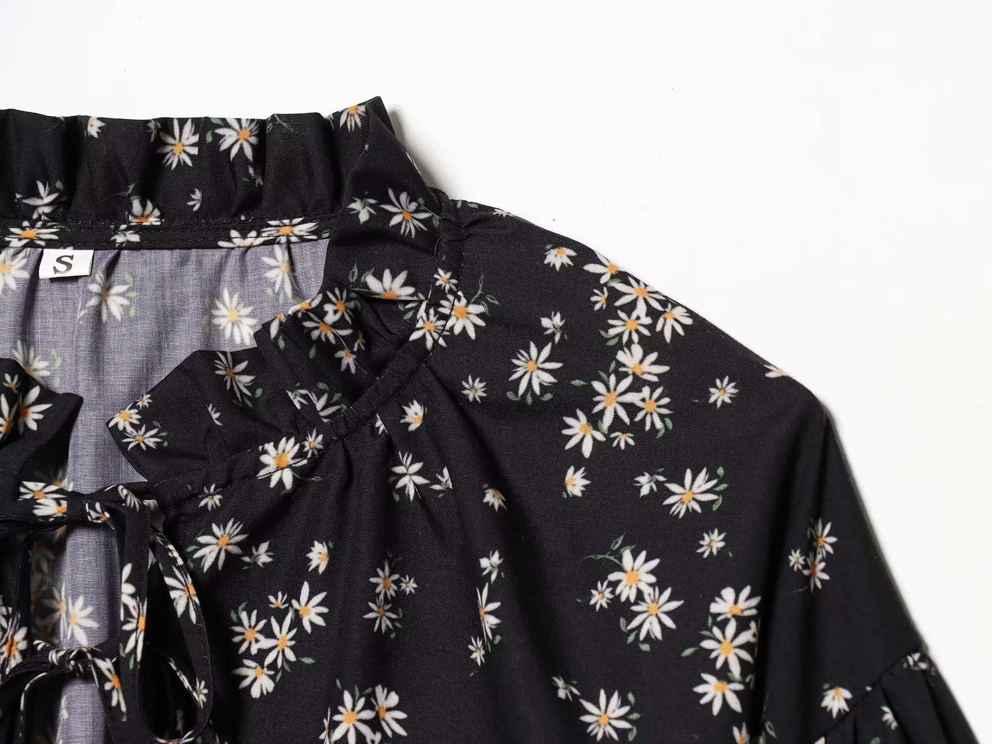 2026 Women's printed V-neck lace up shirt