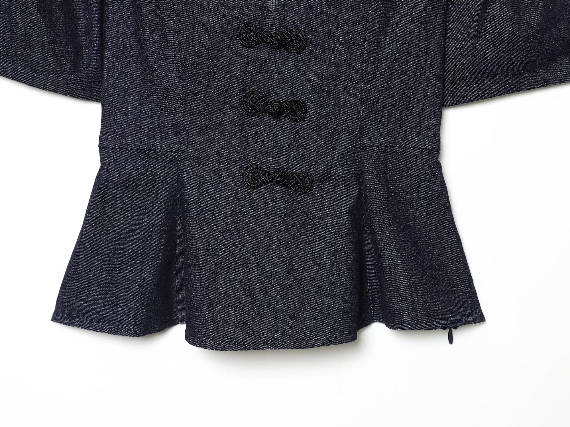 Women's short skirt style hem V-neck top