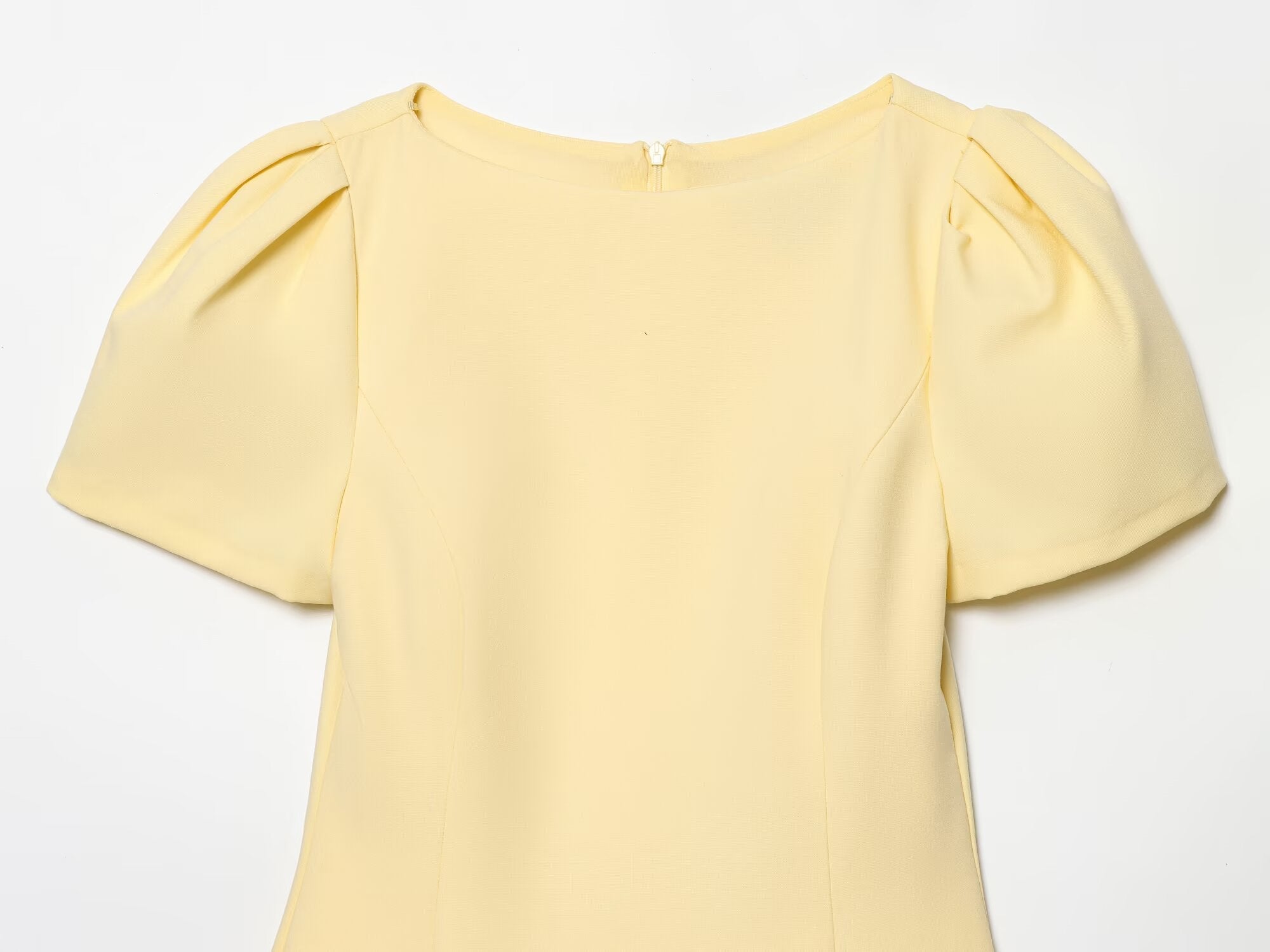 Women's pleated decorative short sleeved mini dress