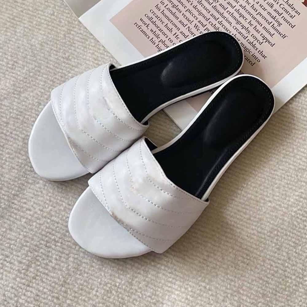 2026 ladies' new fashion embroidered letter slippers have a shoe box