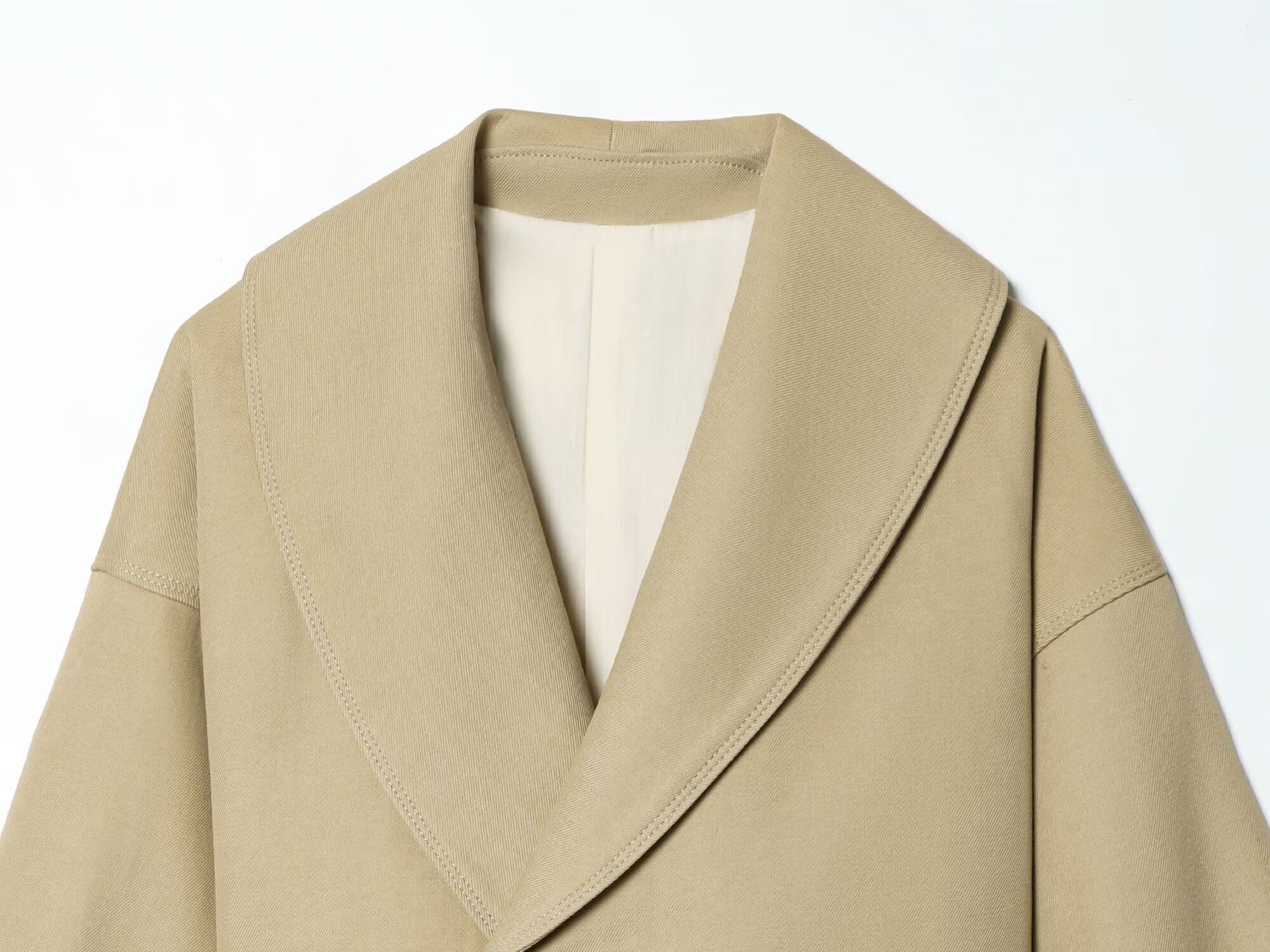 Women's long sleeved lapel short Coat
