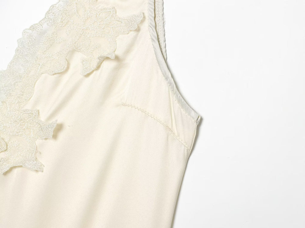 Women's lace decorated satin textured bodysuit