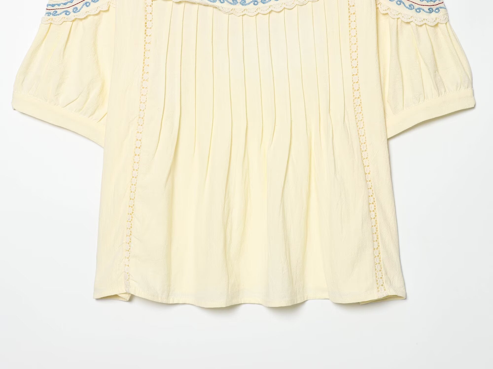 suit Women's 2 pieces linen blend embroidered top+Shorts