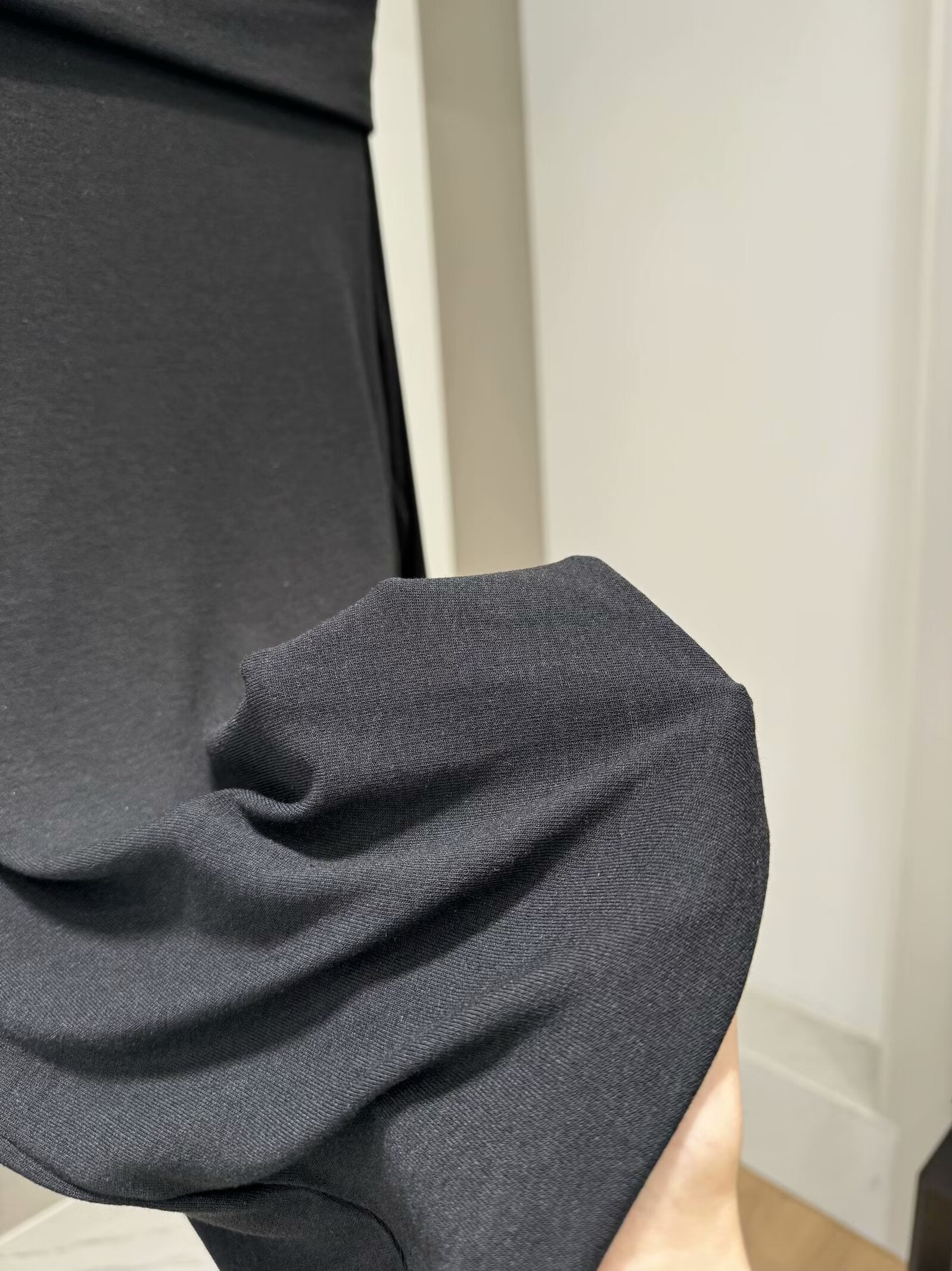 Women's new fashion strapless pleated long sleeved off shoulder top
