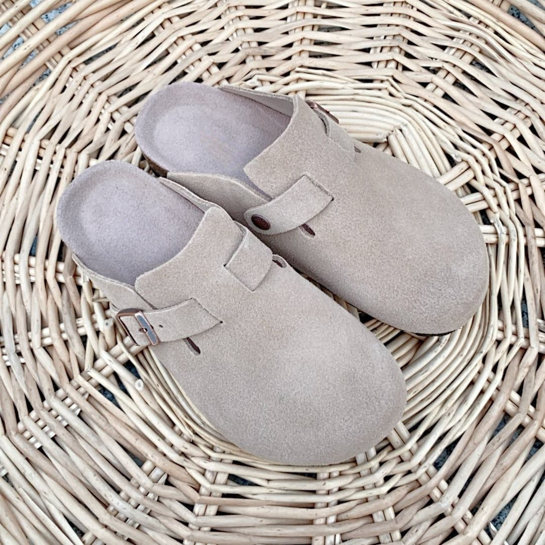 Men's and women's half-trailer vintage cork platform sandals and slippers.