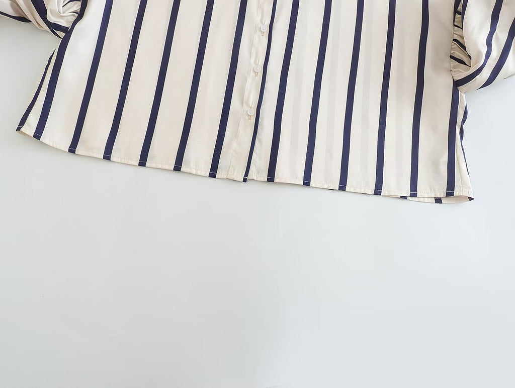 2026 Women's loose bubble sleeve printed shirt